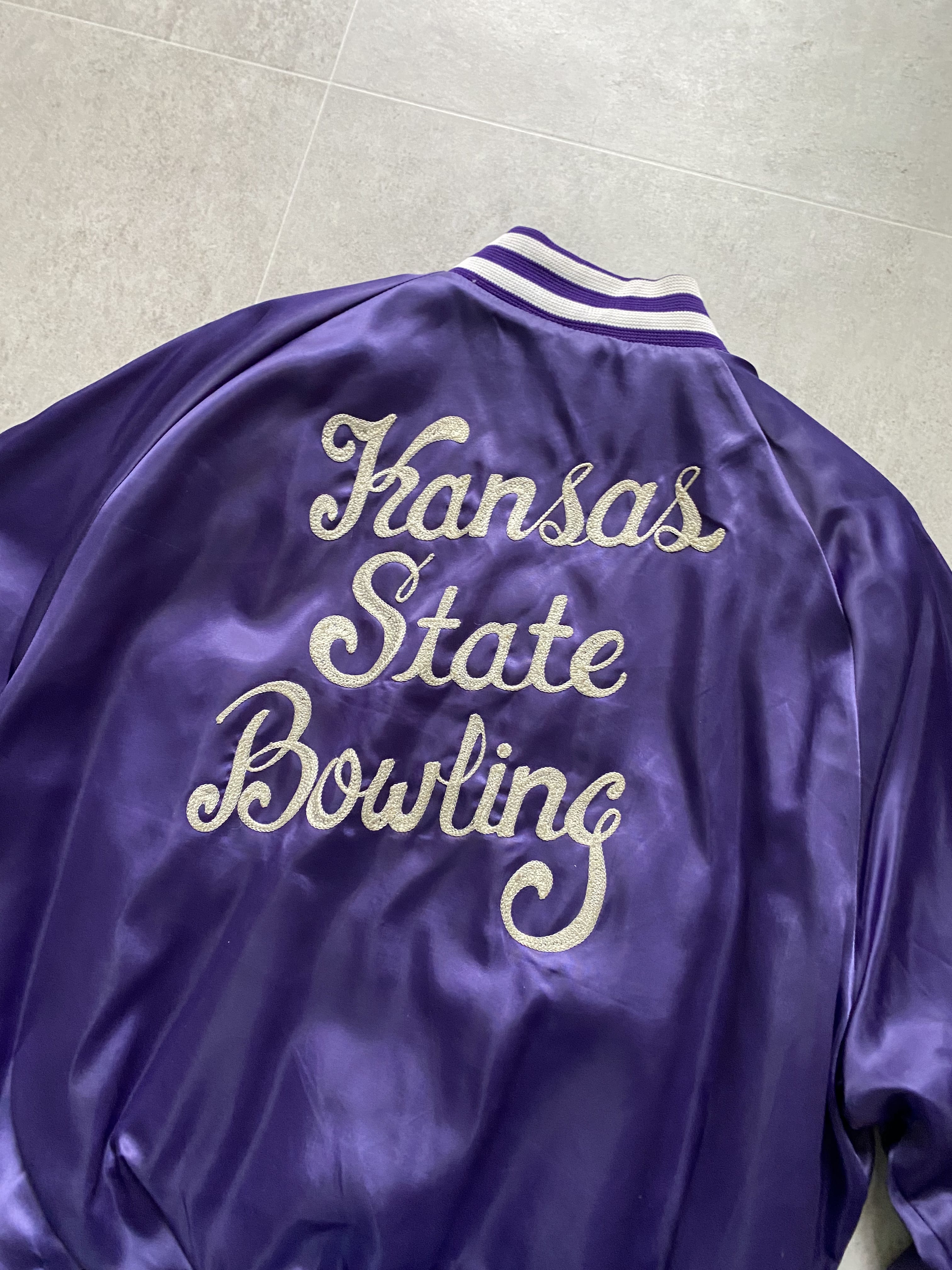 80&#039;s Hilton &#039;Kansas State Bowling&#039; Satin Jacket L(105) Made In U.S.A. - 체리피커
